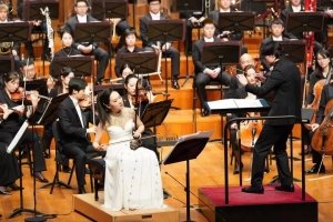 青年二胡演奏家