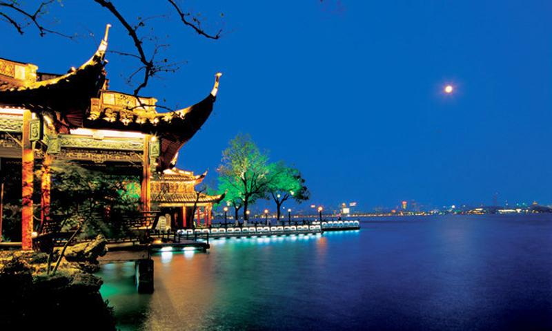 改编:赖应斌 谭昕