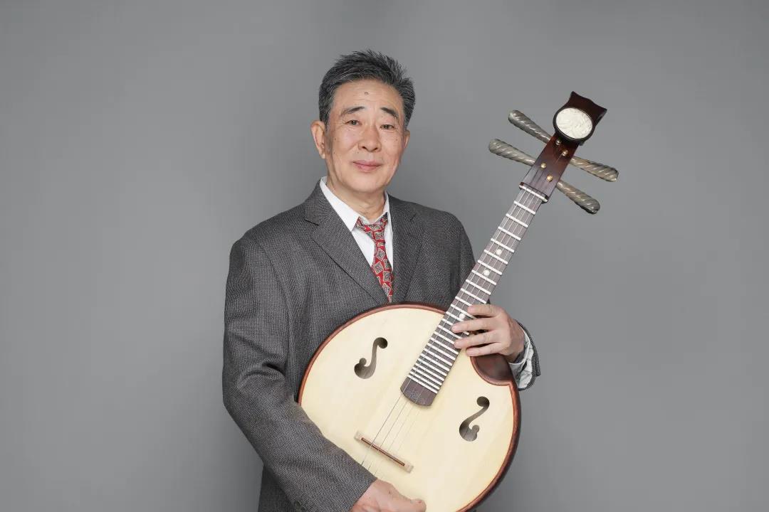 1942年2月生