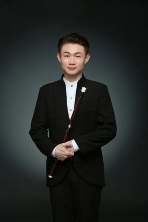 青年笛子演奏家