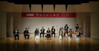 电子邮件：