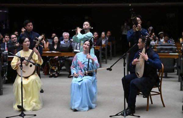 笙演奏：李春旭、王世杰、王阳、徐靖婷