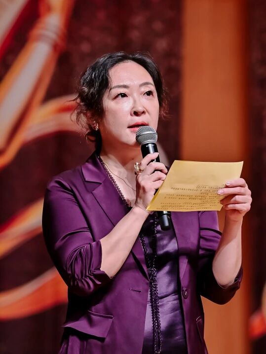 柳琴等弹拨乐器