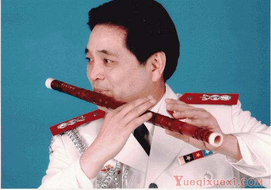 在新媒体时代下